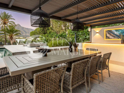 Villa en venta en Nueva Andalucia
