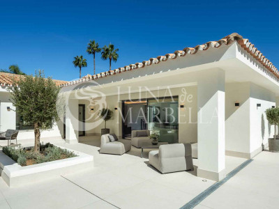 Villa en venta en Nueva Andalucia