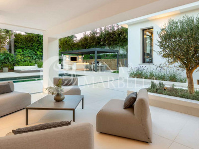 Villa en venta en Nueva Andalucia
