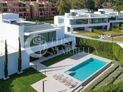 Villa en venta en Marbella Golden Mile