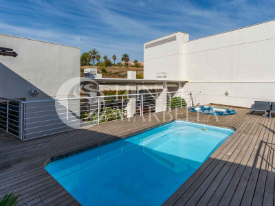 Penthouse for sale in Nueva Andalucia