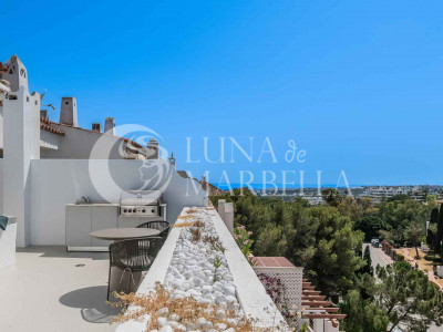 Penthouse for sale in Coto Real II, Marbella Golden Mile