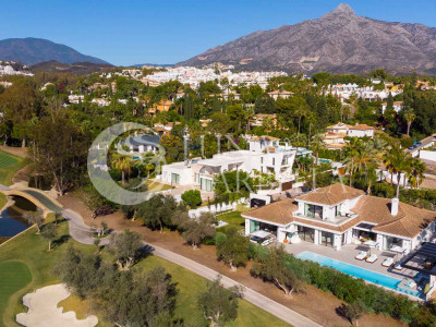 Villa en venta en Nueva Andalucia