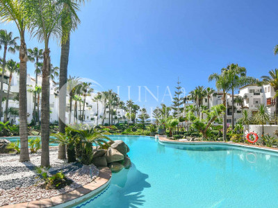 Apartamento en venta en Marina Puente Romano, Marbella Golden Mile
