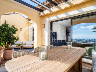 Penthouse for sale in Benahavis