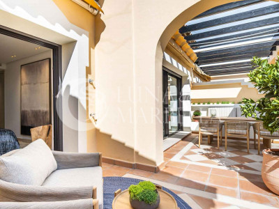 Penthouse for sale in Benahavis