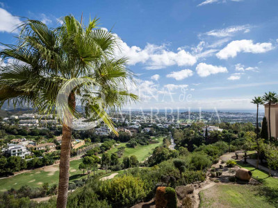 Penthouse for sale in Benahavis