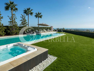 Villa for sale in La Quinta, Benahavis