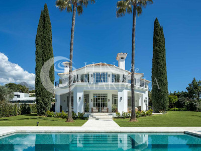 Villa en venta en Nueva Andalucia