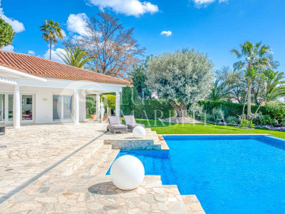 Villa for sale in Marbella East