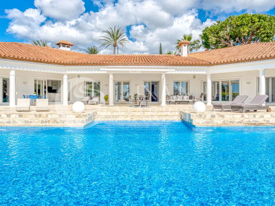 Villa for sale in Marbella East