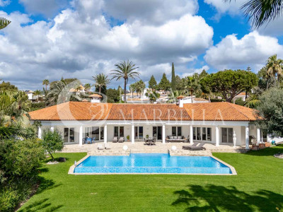 Villa for sale in Marbella East