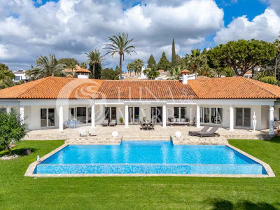 Villa for sale in Marbella East