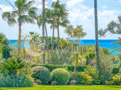 Villa for sale in Hacienda las Chapas, Marbella East