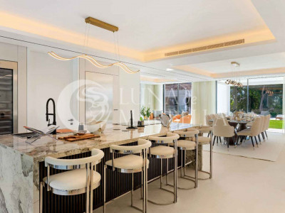 Villa en venta en Benahavis
