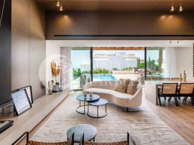 Villa en venta en Benahavis