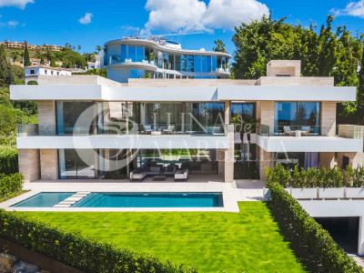 Villa en venta en Paraiso Alto, Benahavis