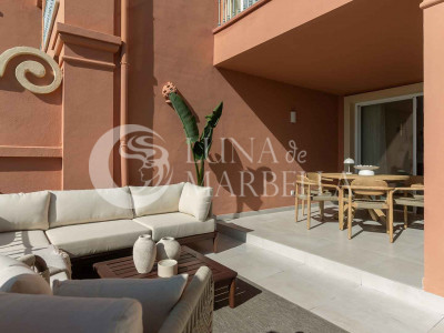 Apartamento en venta en Benahavis