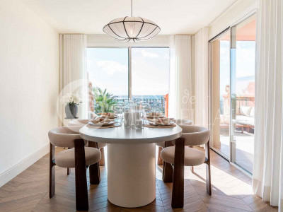 Apartamento en venta en Benahavis