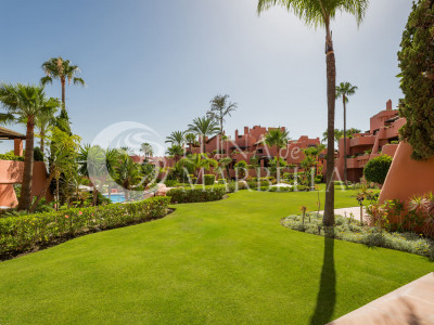 Ground Floor Apartment for sale in Estepona