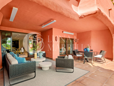 Ground Floor Apartment for sale in Estepona