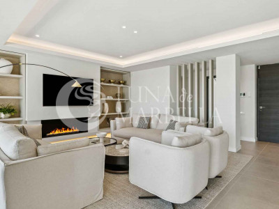 Villa for sale in Nueva Andalucia