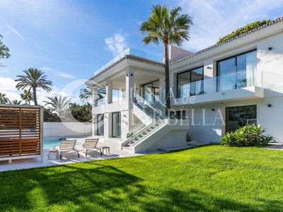 Villa en venta en Marbella Este