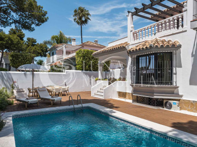 Villa en venta en Nueva Andalucia