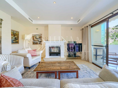 Penthouse for sale in Marbella East