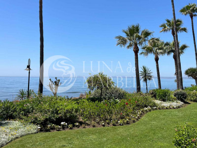 Apartment for sale in Estepona