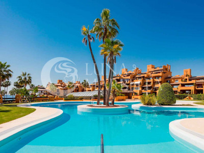 Apartamento en venta en Estepona