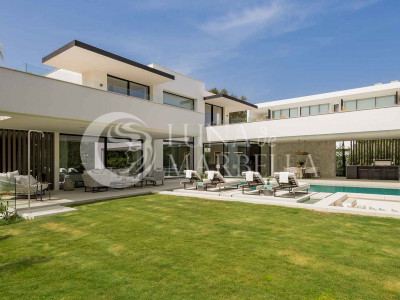 Villa en venta en Nueva Andalucia
