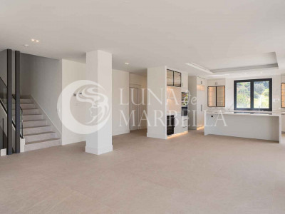 Villa en venta en Estepona