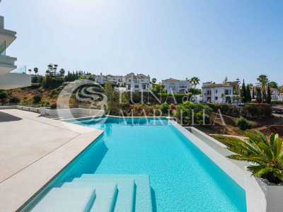 Villa en venta en Estepona