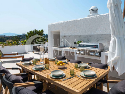 Penthouse for sale in Nueva Andalucia
