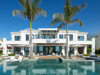 Villa for sale in Monte Halcones, Benahavis