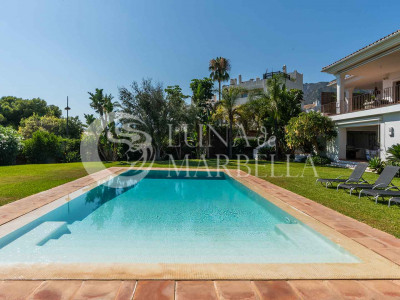 Villa for sale in Marbella Golden Mile