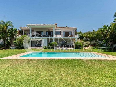 Villa en venta en Marbella
