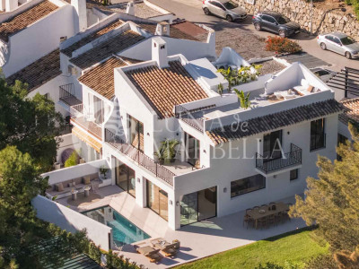 Semi Detached House for sale in Peñablanca, Nueva Andalucia