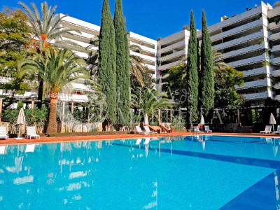 Apartment for sale in Don Gonzalo, Marbella