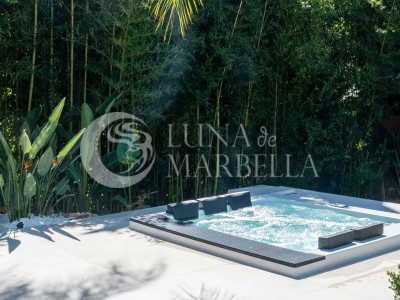Villa en venta en Nueva Andalucia