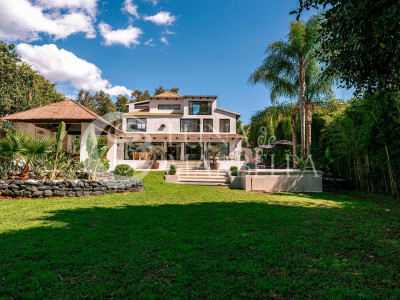 Villa en venta en Nueva Andalucia