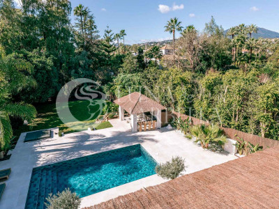 Villa en venta en Nueva Andalucia