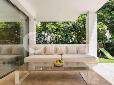 Villa for sale in Benahavis