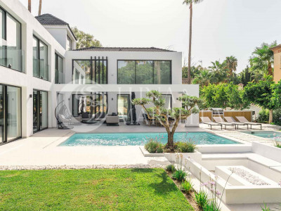 Villa in Nueva Andalucia