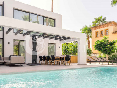 Villa for sale in Nueva Andalucia