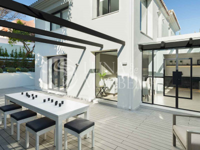 Villa for sale in Nueva Andalucia