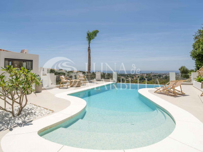Villa in Nueva Andalucia