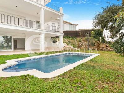 Semi Detached House for sale in Marbella East
