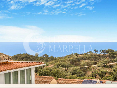 Semi Detached House for sale in Marbella East